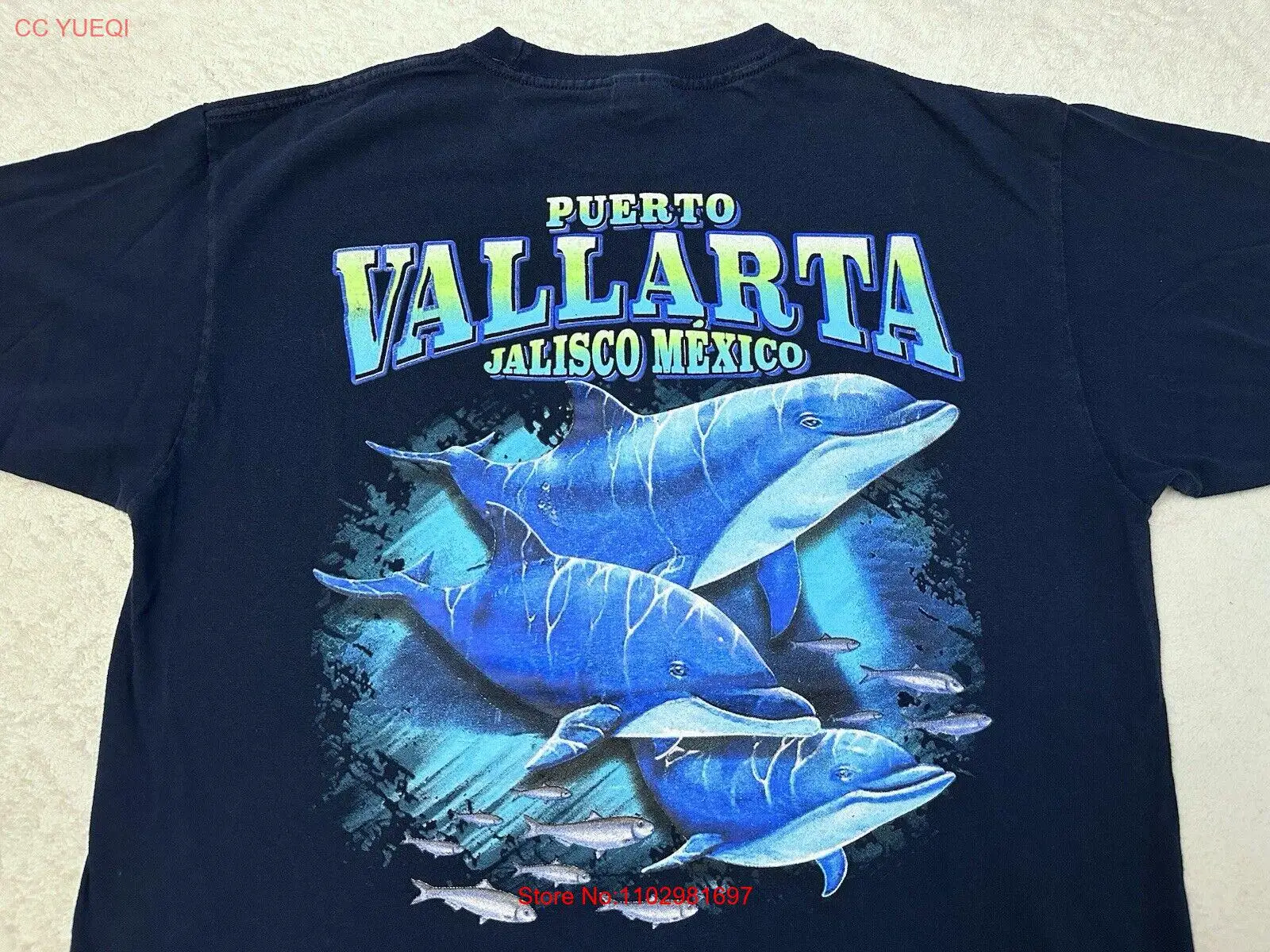 Vintage 2000s Y2K Puerto Vallarta Jalisco Mexico Ocean Dolphins Art T-Shirt, L