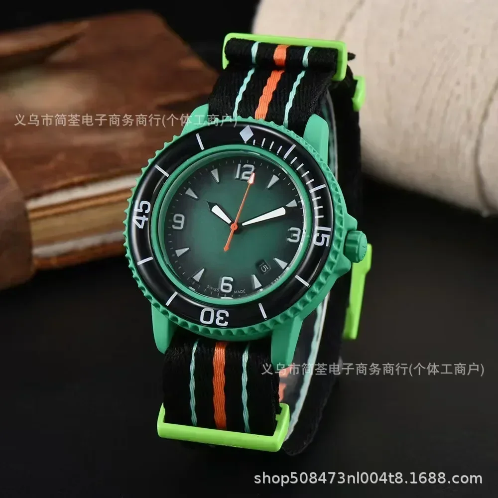 2025 Il più nuovo famoso Desinger Watch Orologi di marca di lusso per uomo Orologio cronografo con cassa in plastica di lusso Esplora Planet AAA + Orologi