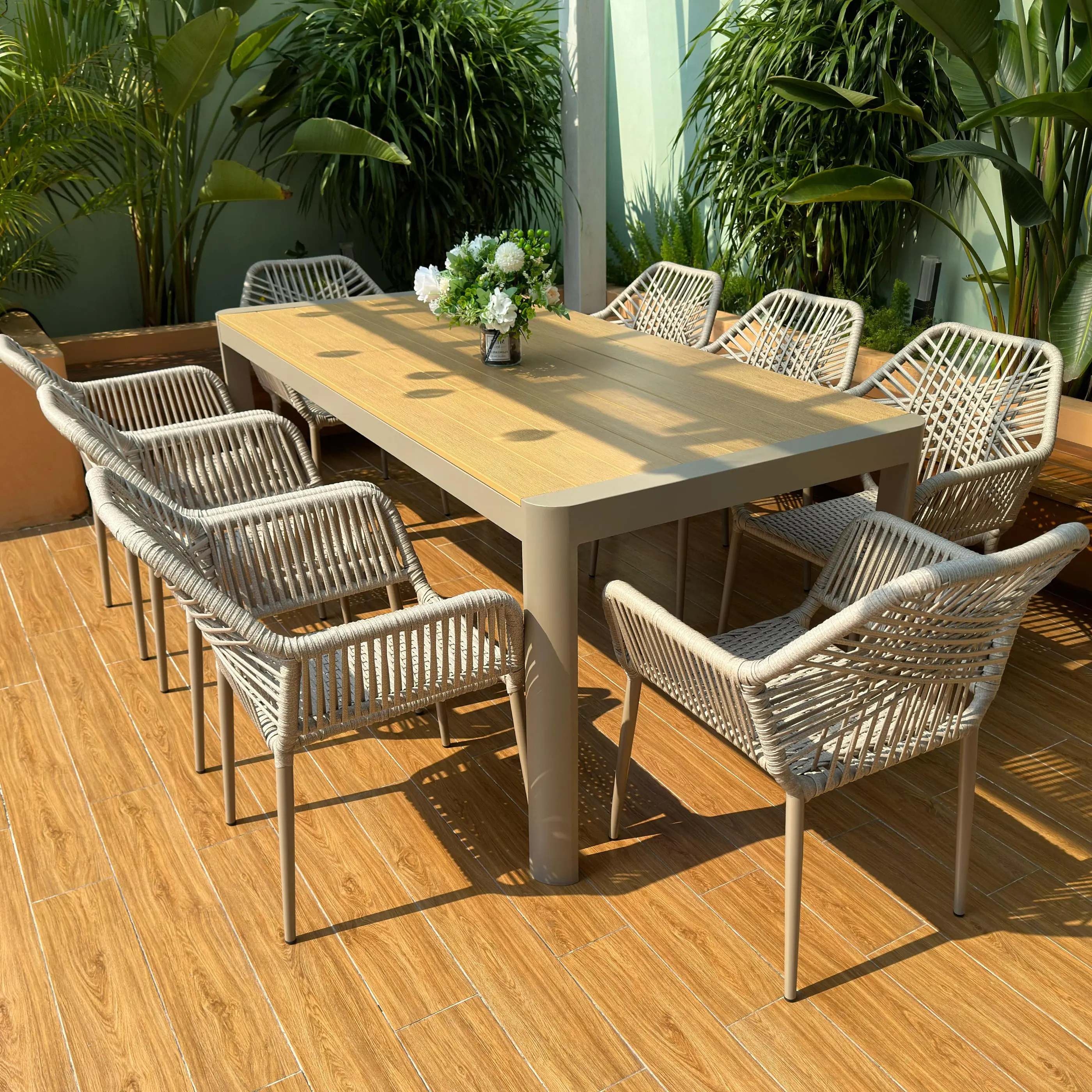 Outdoor tables and chairs plastic wood preservative wood courtyard villa garden open-air leisure terrace plastic wood tables and