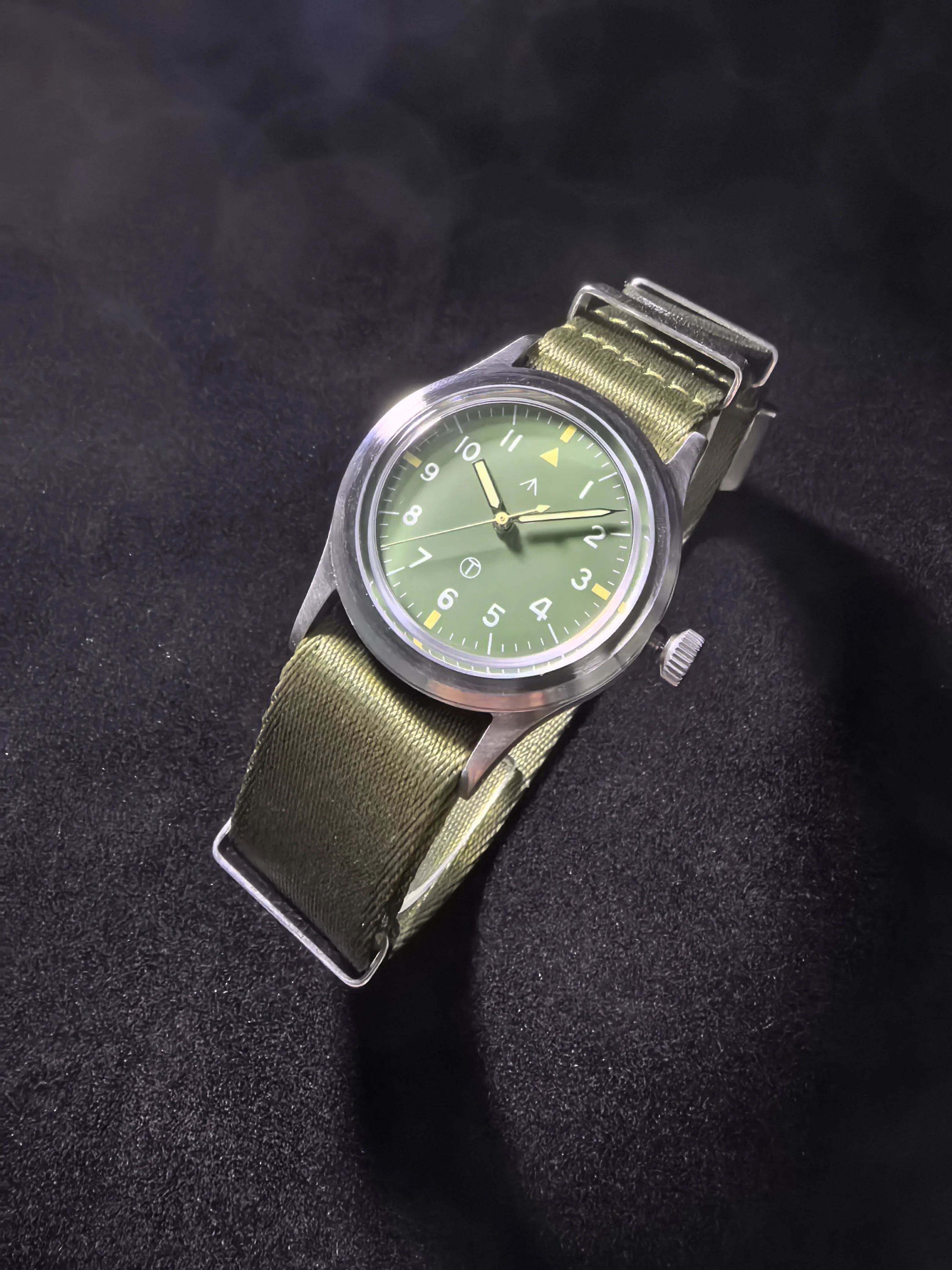 ساعة ميدانية للرجال 36 ملم VH31 كوارتز مضيئة الأيدي 100 متر مقاومة للماء سوار من الفولاذ المقاوم للصدأ والنايلون Militrek ساعة يد رياضية MT9003