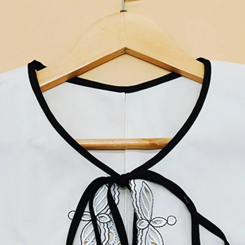 

Y5JD Women Square Big Shawl Fake Collar Hollow Out Embroidery Floral Trim Necklace Scarf Contrast Color Capelet