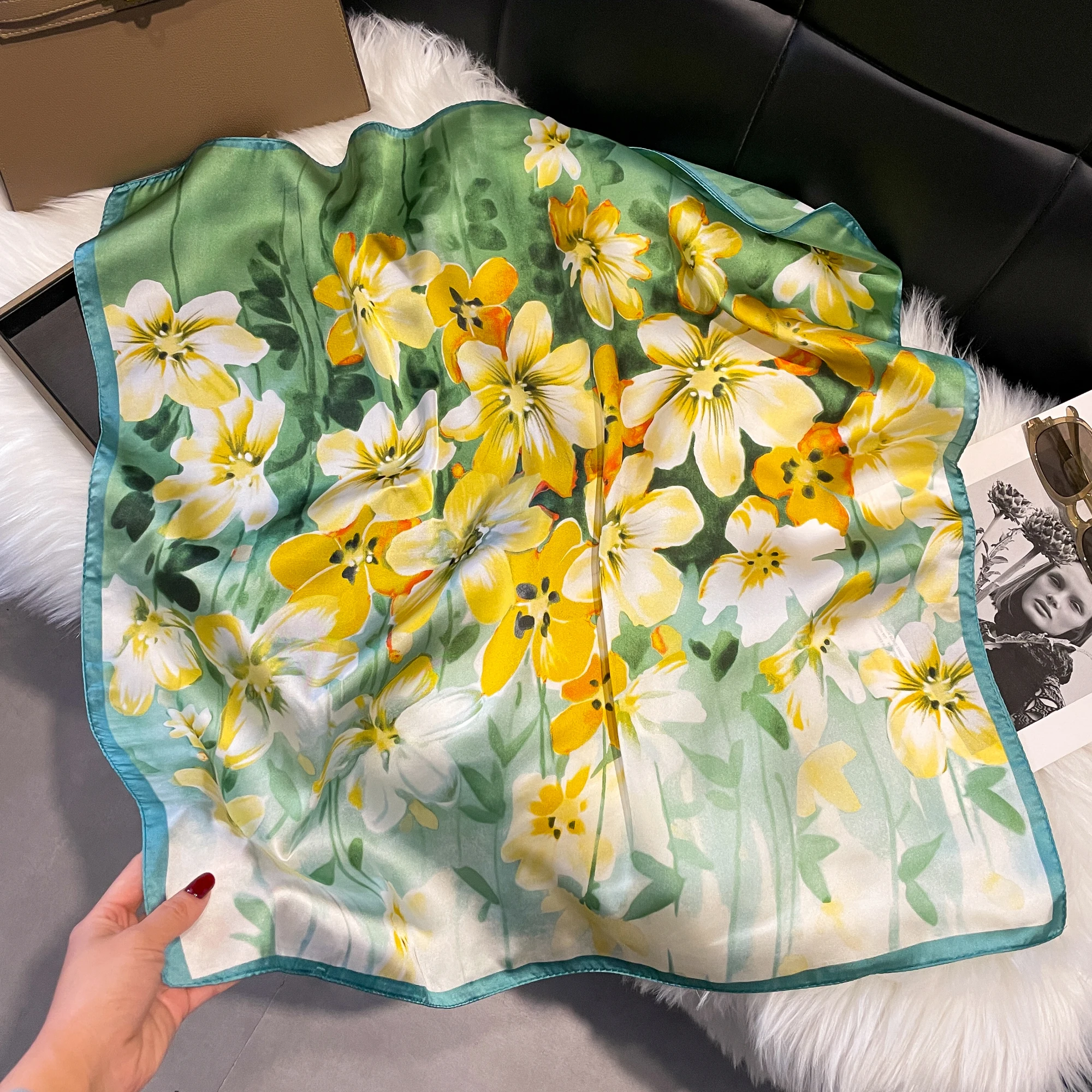 NEUE Blume Seide Quadrat Schal Frauen Satin Schal Wrap Hijab Weibliche Haar Band Handgelenk Luxus Kopftuch 70*70 cm Echarpe Bandana – Detail 7