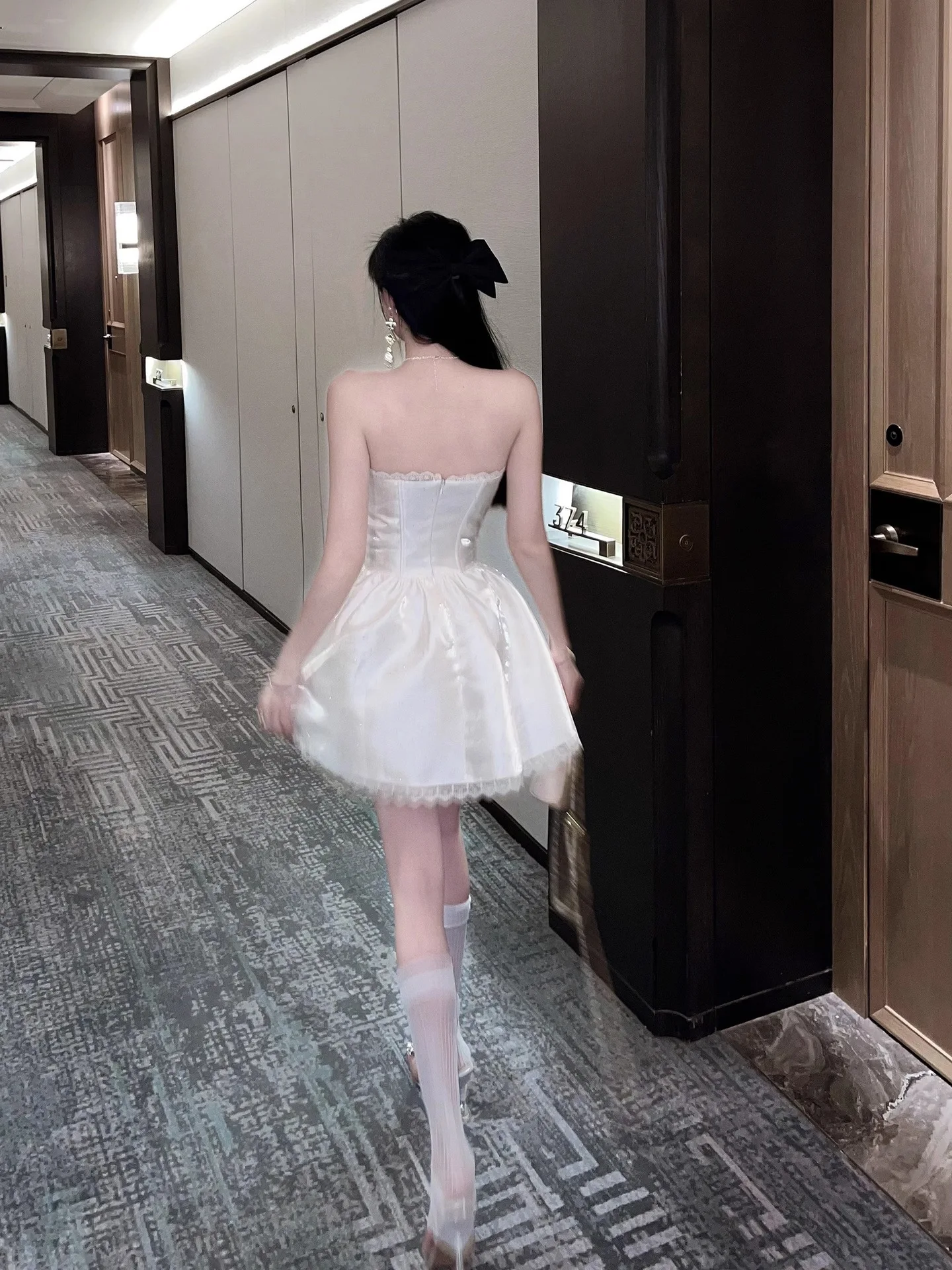 High Quality Luxury Chest Hugging Dresses Spring Women Sleeveless Backless Ball Gown Dress Summer High Waist Zipper Mini Dress