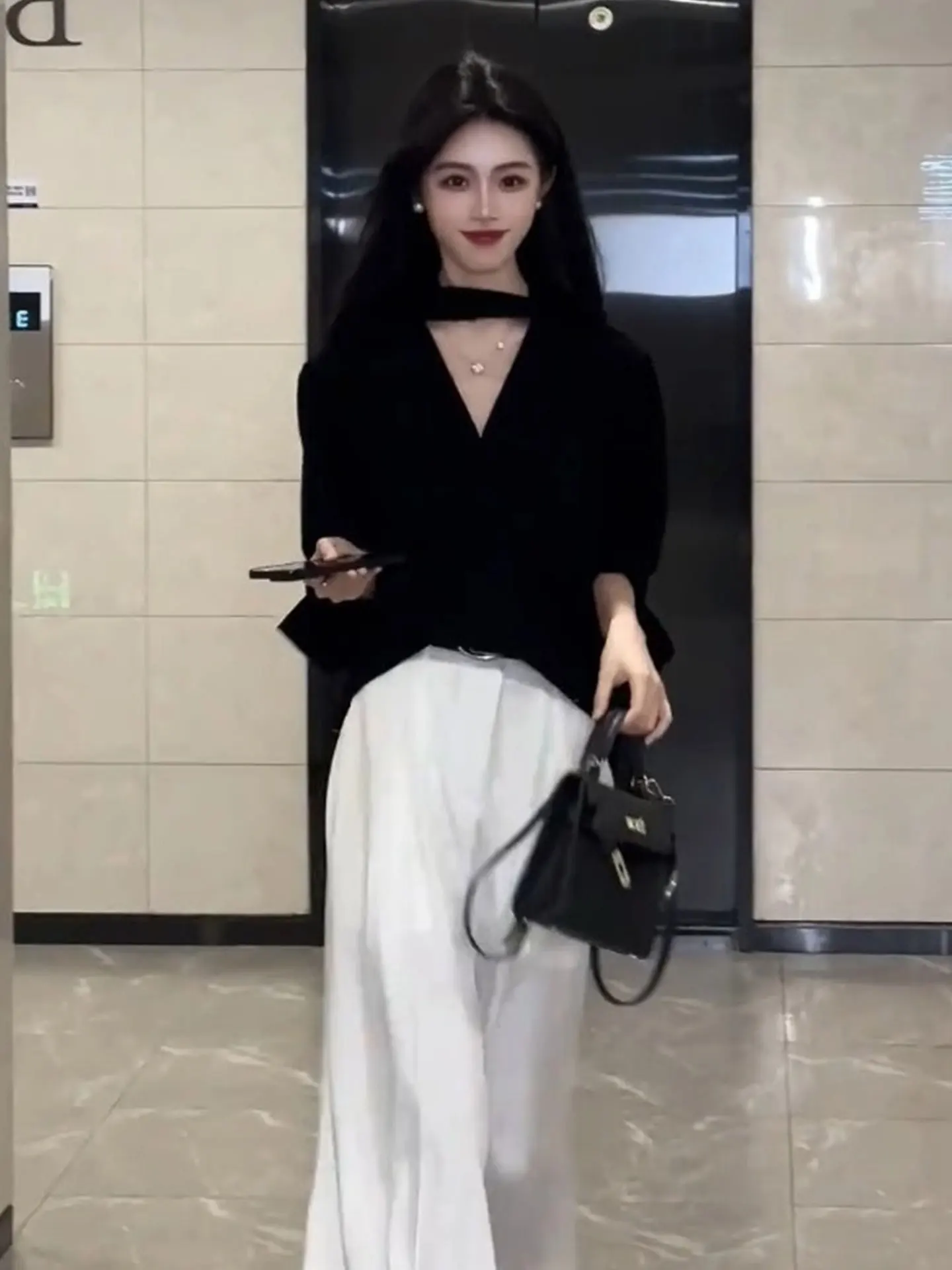 

Женская блузка с длинным рукавом и вырезами, простой элегантный корейский фасон, прямой крой, однотонная, летняя модная модель