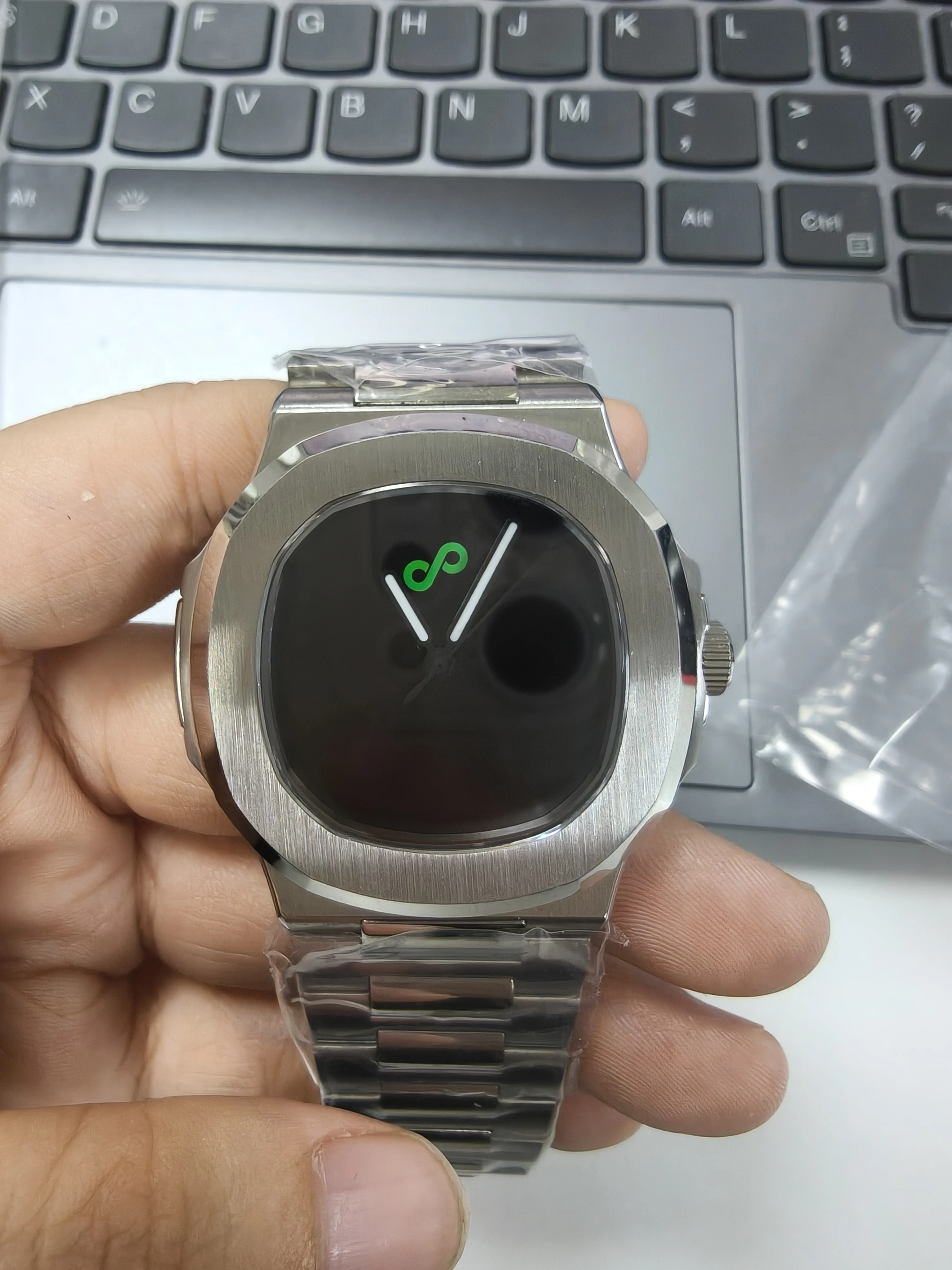 Relojes Personalizados para Hombre, Negros, Resistentes al Agua 200m, Mecánicos, Movimiento NH36A, Bisel de 120 Clics, Extremos Curvos, Correa de Silicona