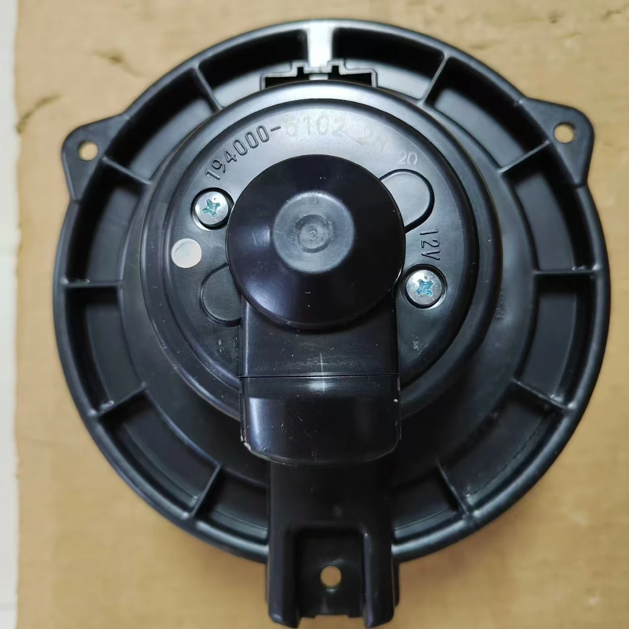 محرك مروحة منفاخ سخان أصلي لميتسوبيشي مونتيرو سبورت باجيرو 3 MK3 V73 V75 V77 V78 2000-2006 عربة الفضاء MR398725