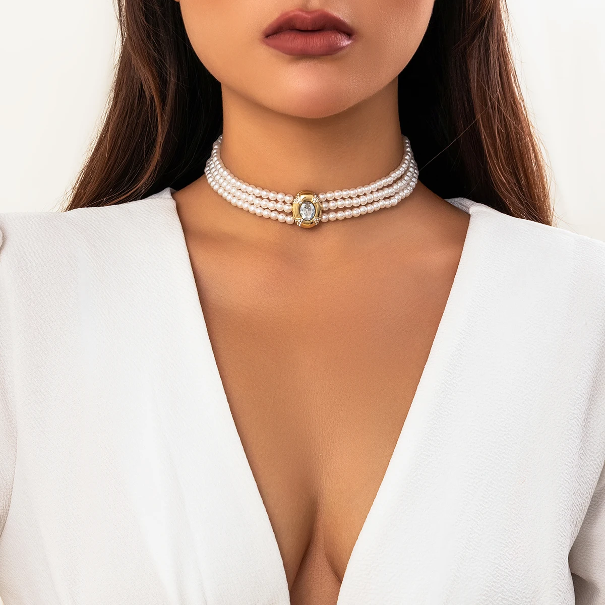 Multilayer Vintage Imitation Pearl Short Choker Necklace for Women Trendy Elegant Goth Rhinestone Clavicle Chain Wed Accessories