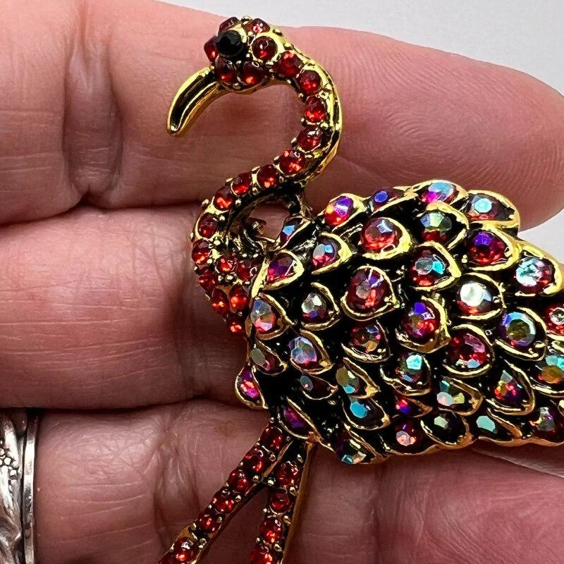 Flamingo Brooch Men and Women Universal Brooch Bird Animal Brooch Fashion Dress Accessories Enamel Pin