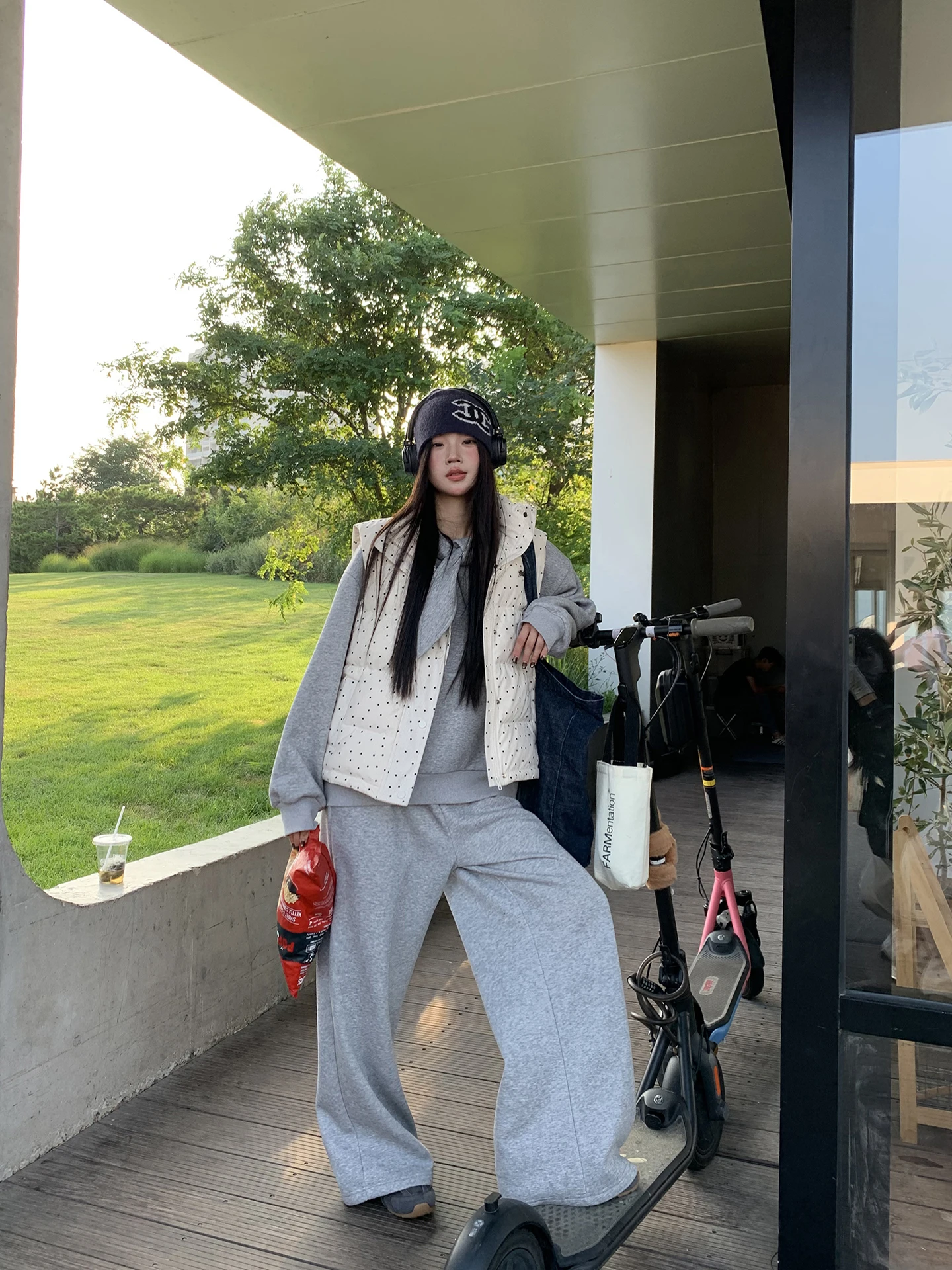 

Женский пуховый жилет в красный горошек, модный белый горошек, осенне-зимняя верхняя одежда, Новое поступление, Ele Sle, полиэфирное волокно