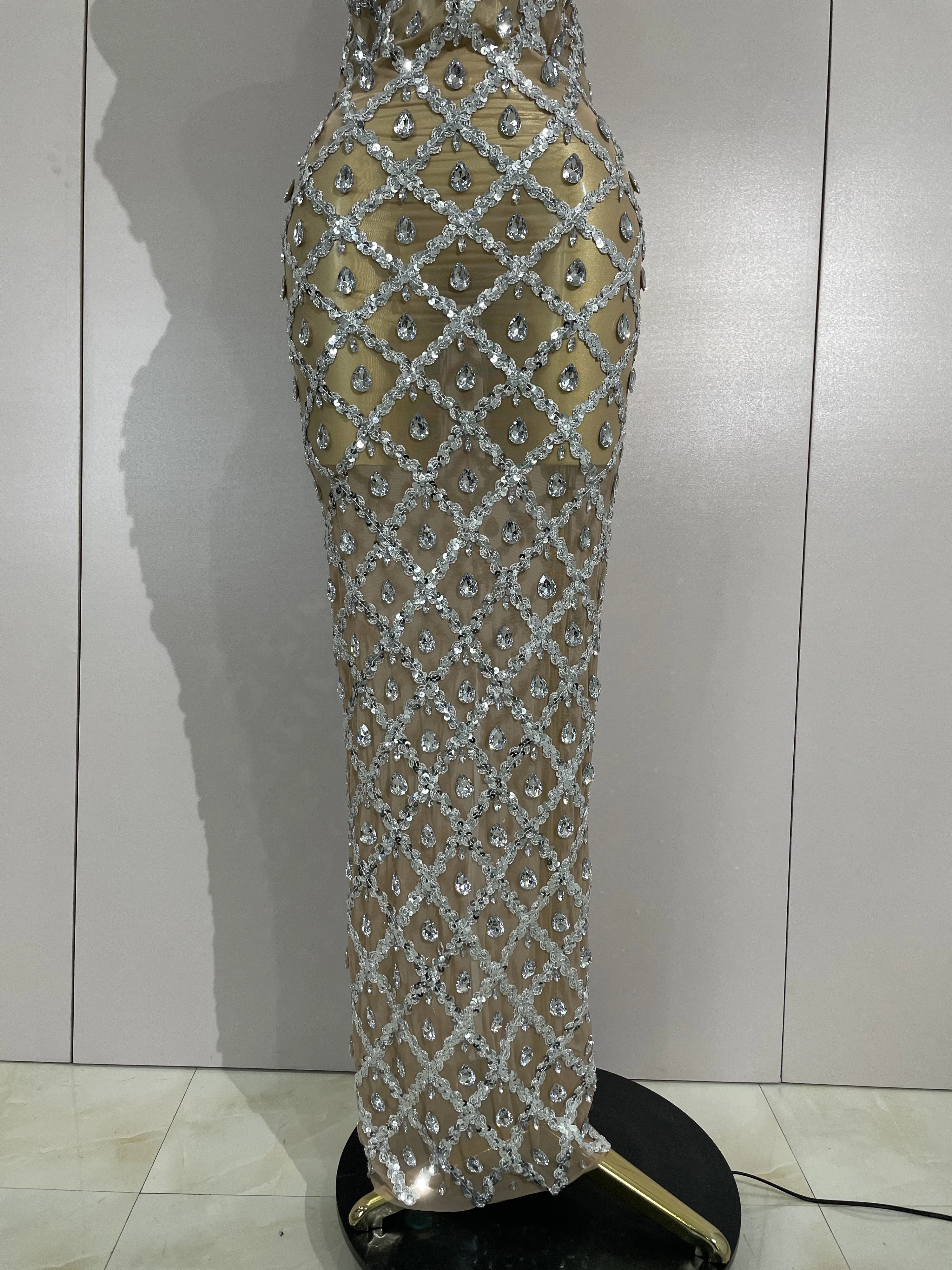 الأسهم الفاخرة سباركلي الماس الترتر شبكة شير فستان طويل المرأة احتفال مساء حفلة عيد ميلاد مثير ملهى ليلي المرحلة زي