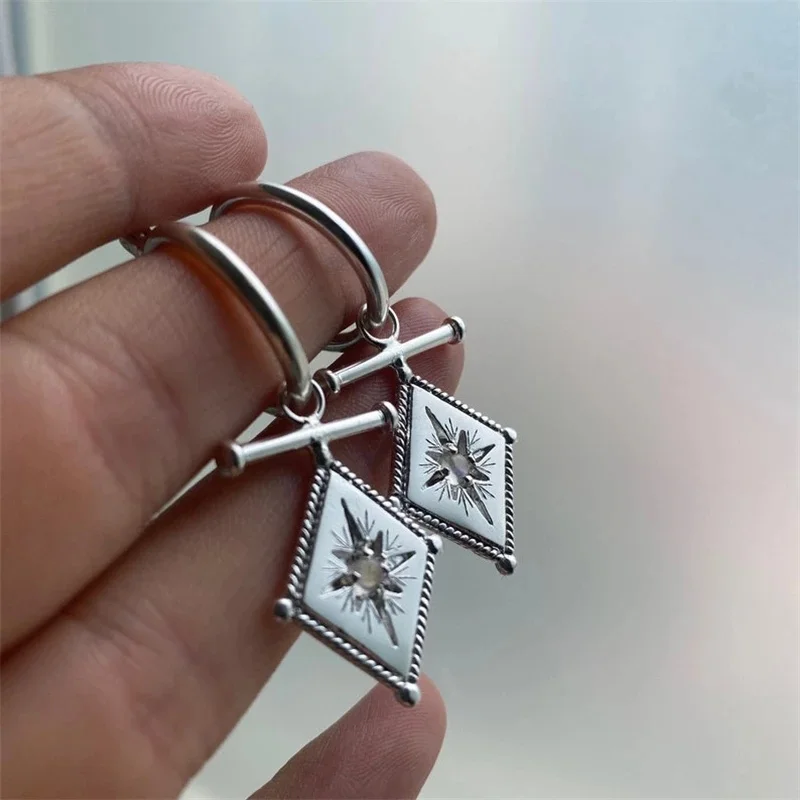 Vintage Simple Geometric Shape Earrings for Women Creative Star Design Temperament Earrings Jewelry Accessories