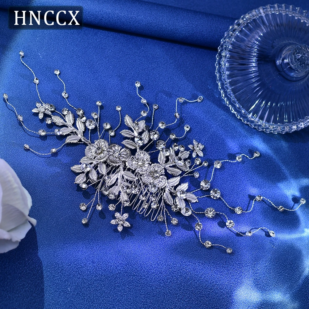 

HNCCX Elegant Daily Alloy Flower Headdress Bling Rhinestone Bridal Hair Comb Women Classics Exquisite Hair Accessories CP521