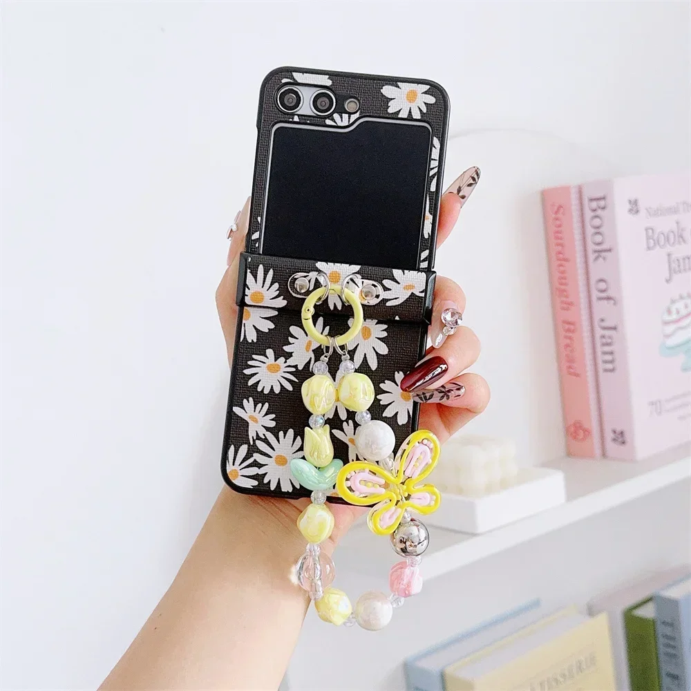 Cute Chrysanthemum PU Leather Cover with Butterfly Flower Wrist Strap Bracelet For Samsung Galaxy Z Flip 6 5 4 3 5G Phone Case