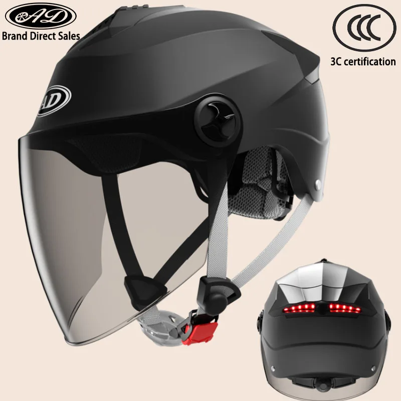 Casco de motocicleta con luz trasera LED inteligente para hombre y mujer, medio casco con Panel reflectante, gorra de seguridad certificada, Unisex