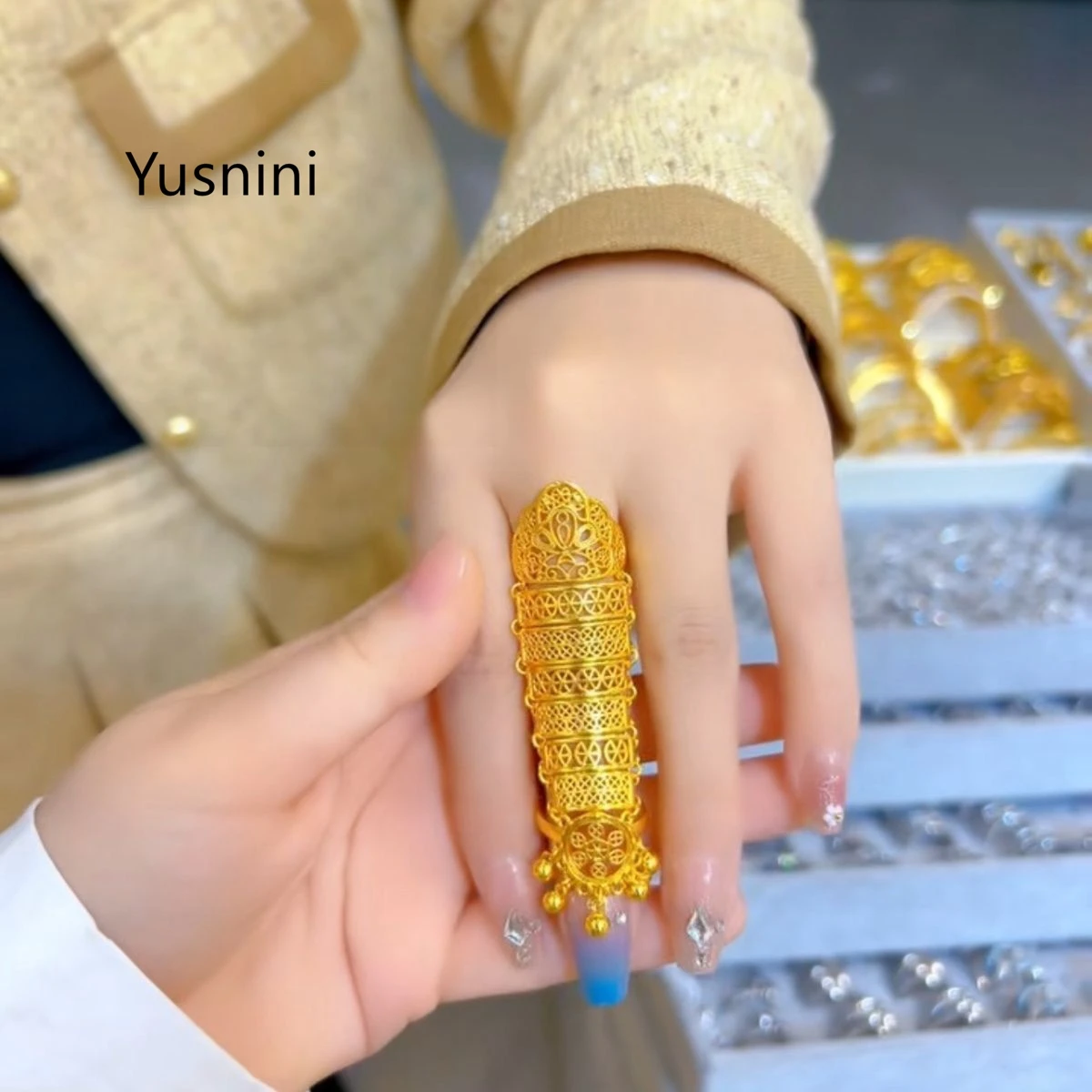 Hot Selling New Dubai Jewelry 24K Gold  Plated Hollowed Out Ethnic Style Women's Ring Wedding Party Accessories   66 view 4
