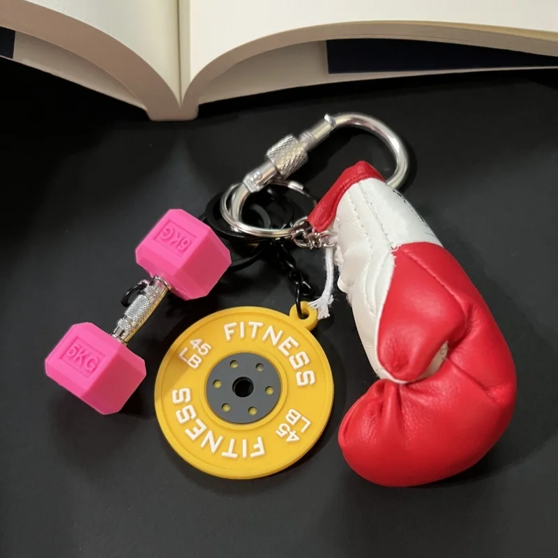 Neuer Modischer Fitness-Hantel-Schlüsselanhänger 3D Mini Simulierte Boxhandschuhe Schlüsselring mit Schloss Luxuriöser Taschenanhänger Dekoration – Detail 4