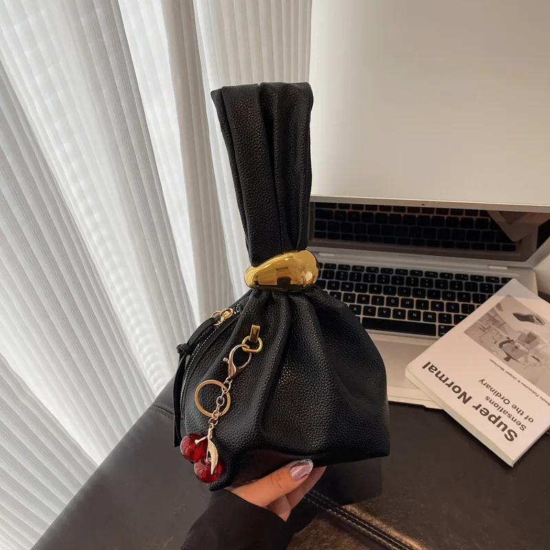 

Fashion 2026 Women's Fine Bag Niche Design Classic Pleated Texture Casual Versatile Handbag Winter Best-selling Women's Handbags