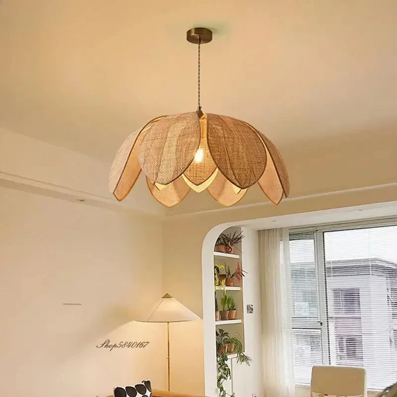 

Japanese Wabi Sabi LED Rattan Weaving Pendant Light Petal Hanging Lamp Retro Living Room Bedroom Tea House Restaurant Chandelier