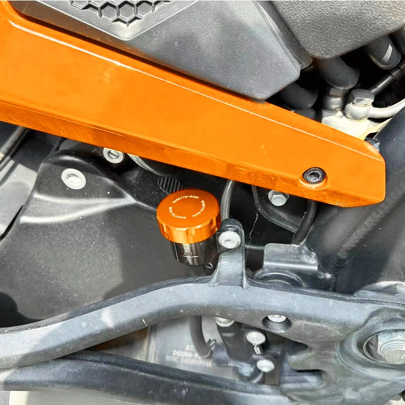 Motorcycle CNC Front Rear Brake Fluid Reservoir Cap For KTM Duke Super Adventure SAS R GT Evo 1390/1290/1190/1090/890/790/390