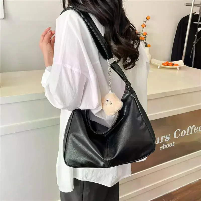 

Versatile Women's Retro Shoulder Bag PU Leather Large Space Underarm Office bag Perfect for Gifts