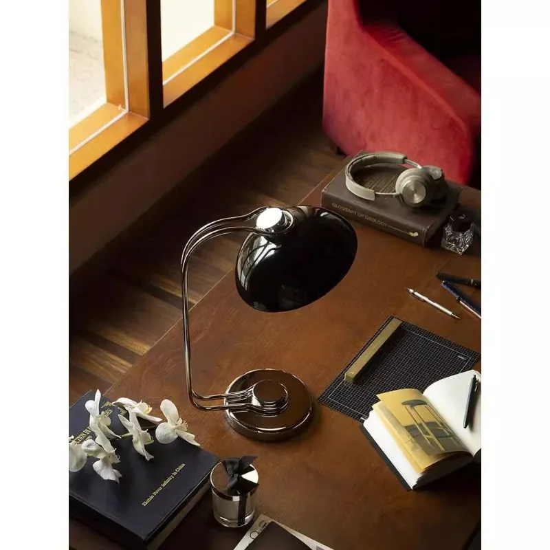 Postmodern retro black bedroom bedside study desk lamp