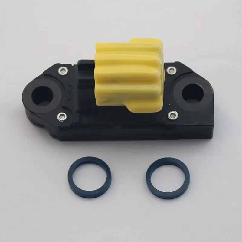 The pressure sensor 22172068 on the engine is suitable for the Volvo TAD880VE equipment model
