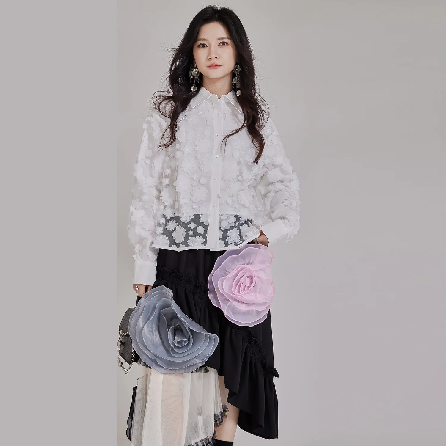 

Женская утягивающая рубашка с длинными рукавами с объемным цветочным принтом, элегантный легкий зрелый стиль для деловой повседневной одежды