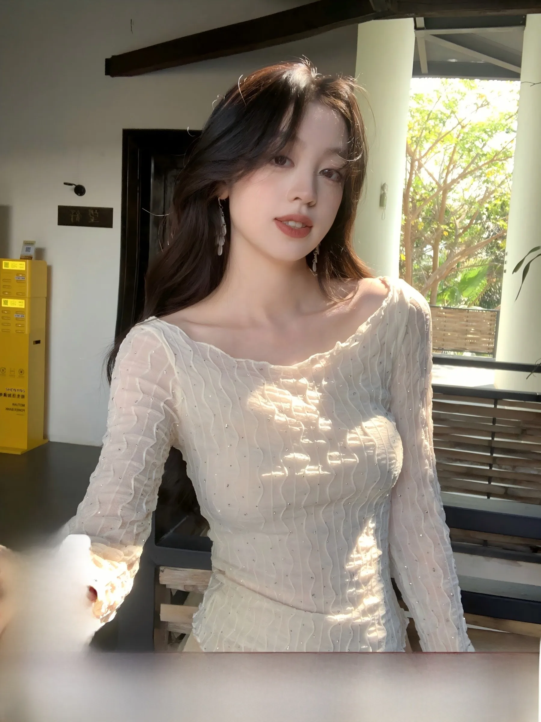 

Женская футболка с длинным рукавом в стиле ретро с текстурой под дерево, приталенного кроя, дышащая, комфортная, приятная для кожи, премиум-класса.