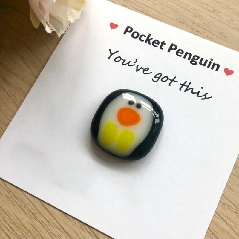 A Little Pocket Penguin Hug Mini Animal Pocket Hug Penguin,Special Penguin Pocket Animal Ornament Cute Animal Gift Dropshipping