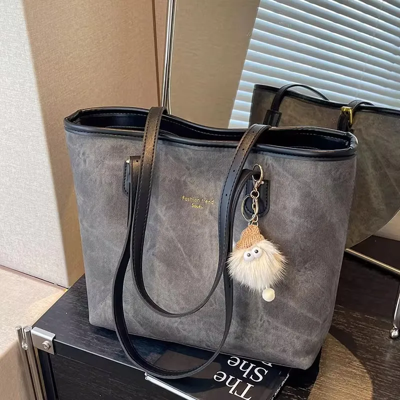2026 Cross‑Border Design Large Capacity Women Tote Bag, PU Leather Stylish Commuter Shoulder Bag, Practical Daily Handbag for Wo