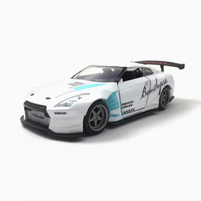 

Масштаб 1:32, Jada 2009GT-R R35, имитация сплава, игрушечная модель автомобиля, статическое украшение, классический коллекционный подарок