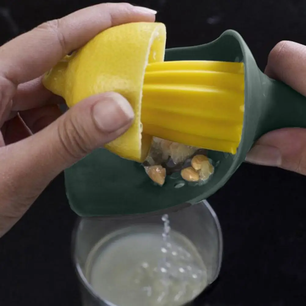 Ergonomic Juicer Citrus Juicer Reamer for Grapefruits Oranges Ergonomic Mini Squeezer Nutrient-preserving Handheld Juice Press
