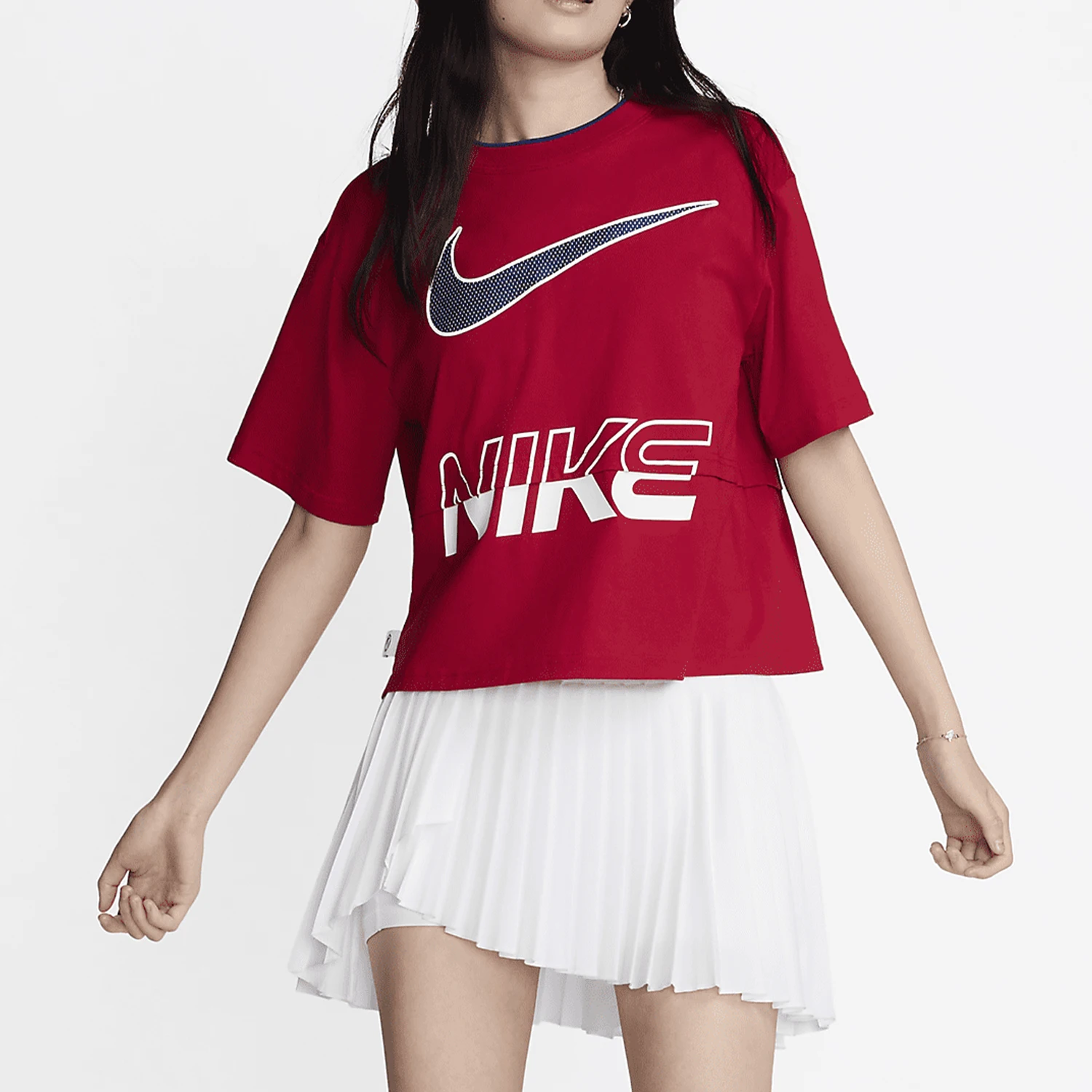 

Официальная спортивная женская футболка Nike с круглым вырезом и короткими рукавами HF6291-687