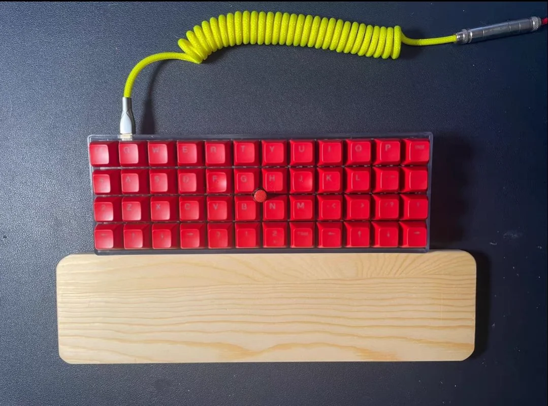 DGXCL 48 Red Dot Planck Mechanical Keyboard Kit Wired Customized 40% Hot Swappable Programmed Macro Firmware VIA Mini Keyboard