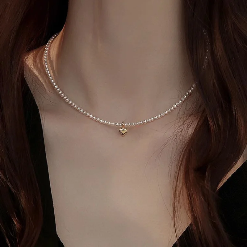 New Love Pearl Pendant Necklace Women's Light Luxury Temperament High-end Clavicle Chain Fashion Popular Niche Necklace