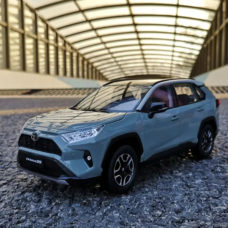 جديد RAV4 1:18 مقياس FAW تويوتا العلامة التجارية رونغ الإصدار 2019 محاكاة يموت الصب سبيكة نموذج سيارة على الطرق الوعرة مجموعة المركبات هدية #3