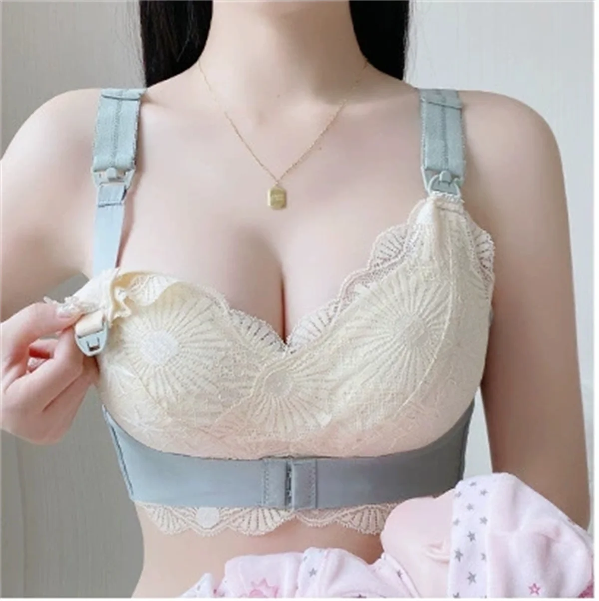 

The Modal Breastfeeding Bra Has an Open Button,Nursing Bra 34-42C Solid Color Nursing Underwear