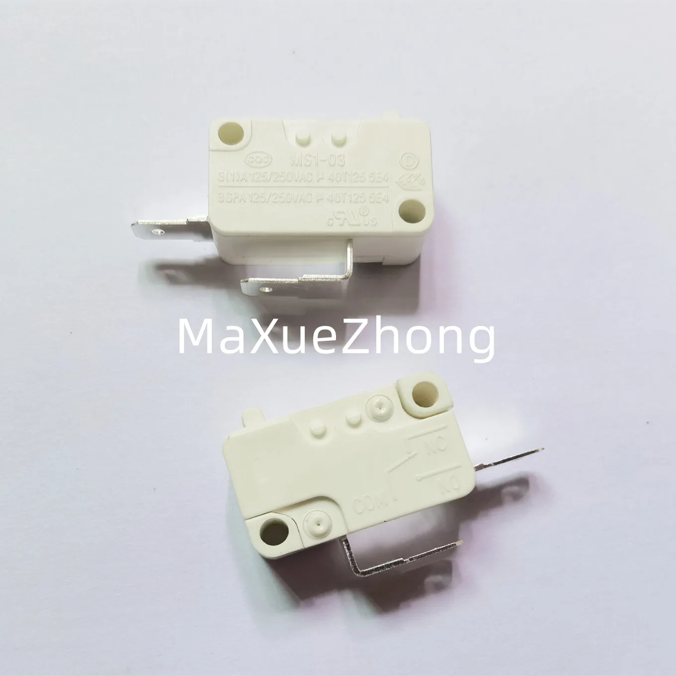 

Переключатель MaXueZhong MS1-03 3A 250VAC