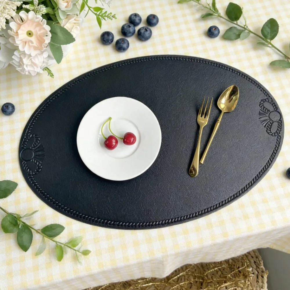 1/4/10pcs Oval Gift Placemats Indoor Outdoor Black Faux Leather Place Mat Reversible Waterproof Table Mats Patio Placemats