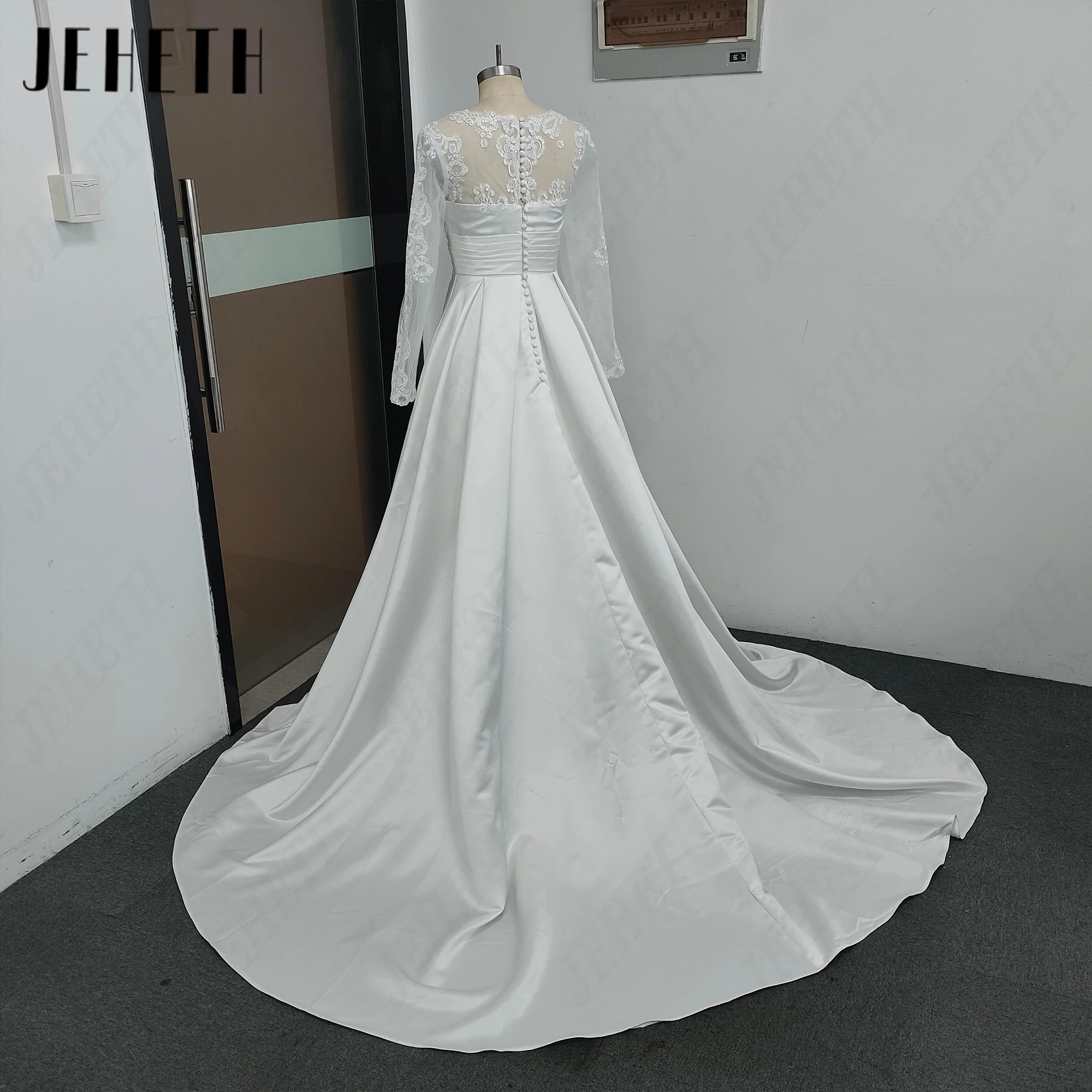 JEHETH Elegant Lange Ärmel Satin Brautkleid A-Linie Spitze Applikationen Mit Tasche Brautkleider Rundhals 2027 Personalisiert Brautkleider Kehrauschlepp Vintage Große Größe Illusion Rücken Für Frauen – Detail 7