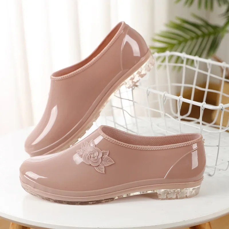 Spring and Summer Rain Shoes Female Low-top Water Boots Short Tube Kitchen Non-slip Water Shoes Shallow Mouth Rubber Shoe