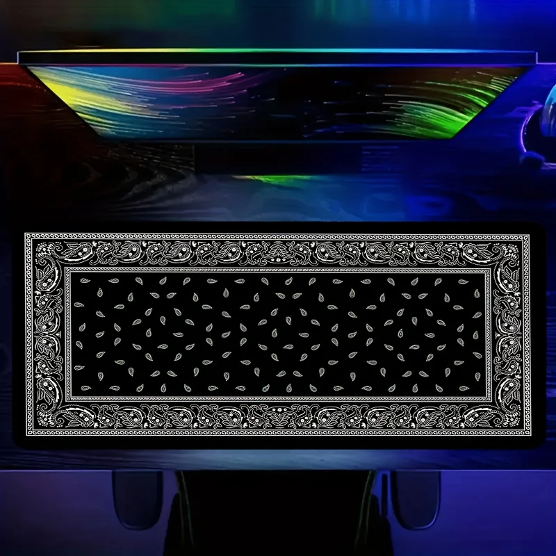 

The retro black louvered Persian-style mousepad with an anti-slip rubber base is suitable for gamers and office desk accessories