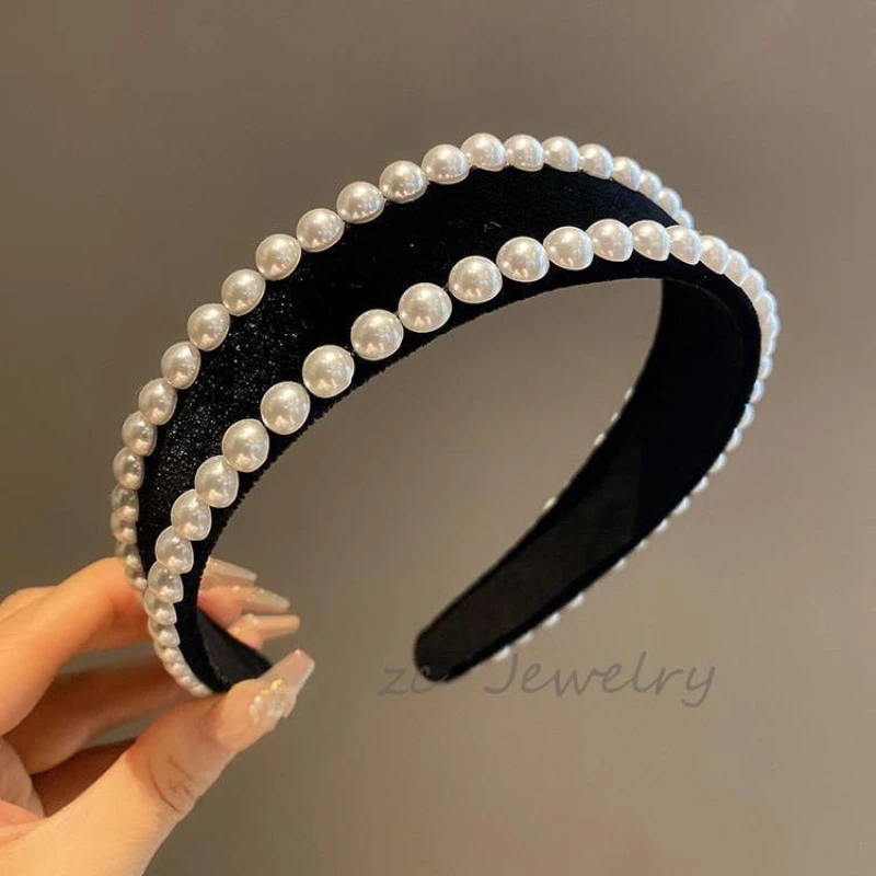 

Women Vintage Black Velvet Pearls Hairband with Teeth Anti Slip Adult Hair Clip Wide Edge Headband Girls New Hair Accessory