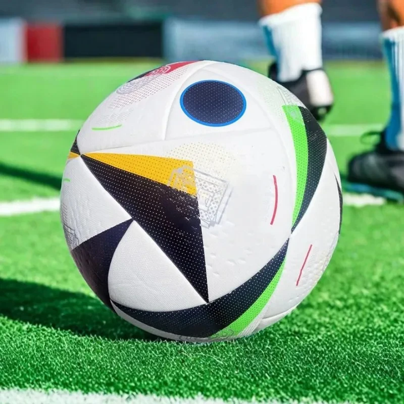 2024 고품질 크기 5 축구 공 공식 PU 원활한 클래식 마모 방지 야외 리그 스포츠 축구 훈련 경기