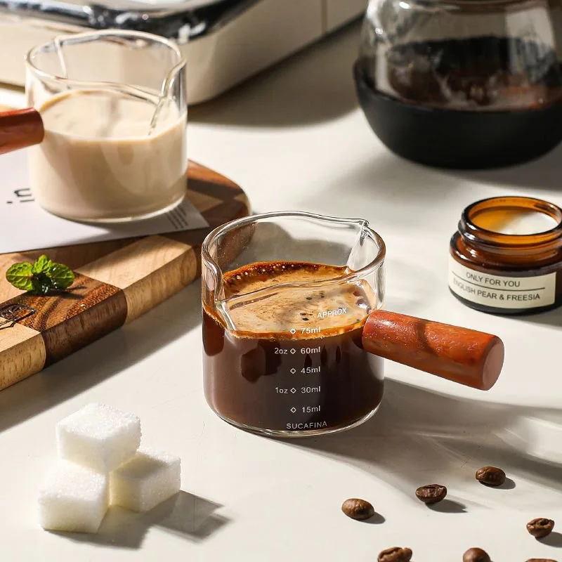 Mini Glass Measuring Cup Italian-style Glass Milk Jug with Wooden Handle Double Spout Milk Coffee Clear Mug Scale Measure Mugs