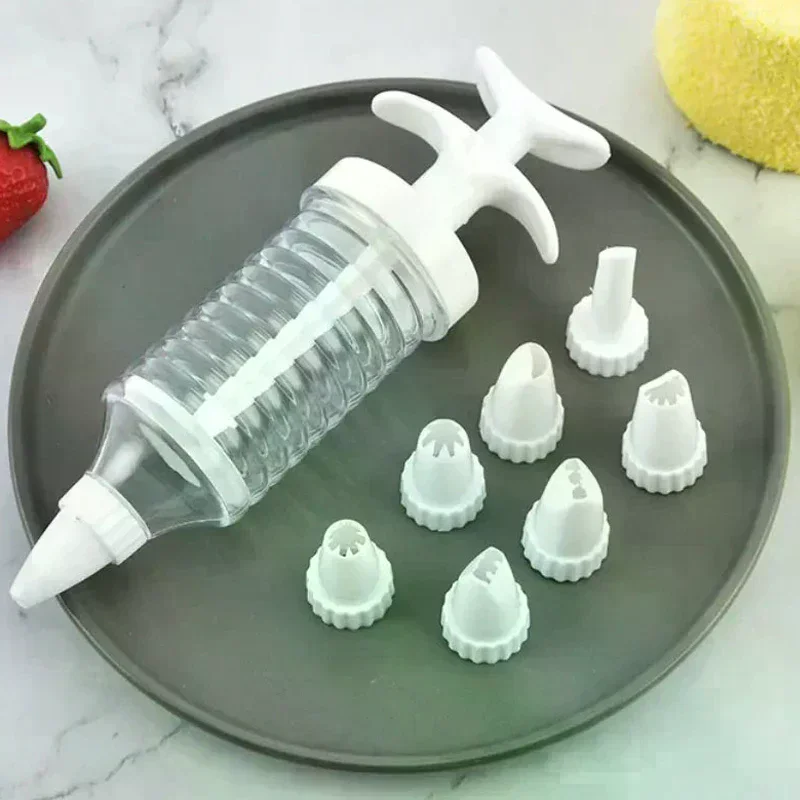 New 8 Pipe Nozzles With Syringe Plastic Cream Baking Nozzle Dispenser Icing Pastry Cream Tips Pastry Tube Decoration Tool