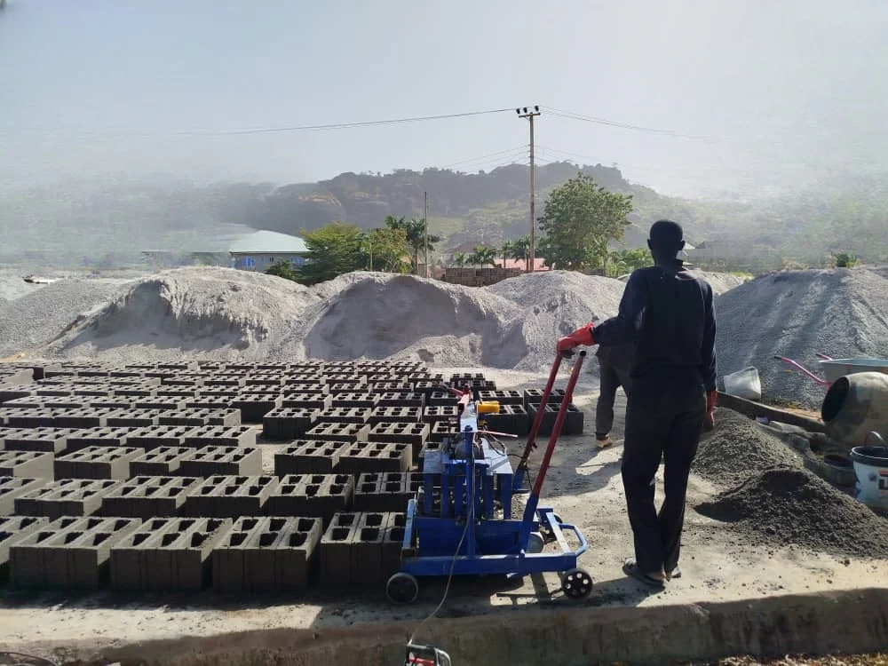 Hot Small Manual Concrete Cement Block Brick Making Egg Laying Style Building Material Brick Making Machinery