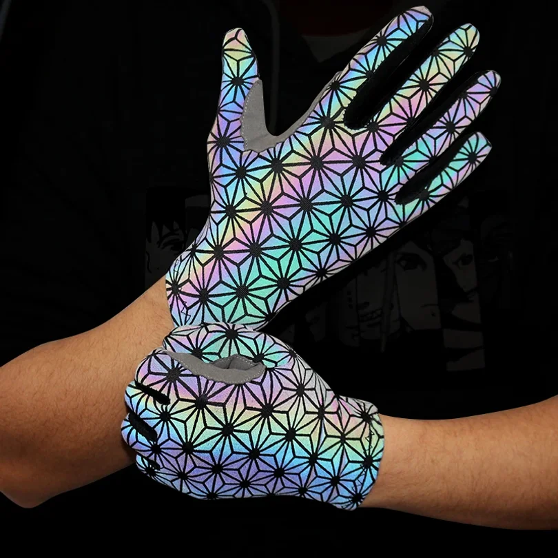 

Sports Luminous Cycling Gloves Men and Women Outdoor Sports Luminous Bike Gloves Cycling Gloves Fishing Gloves Wholesale