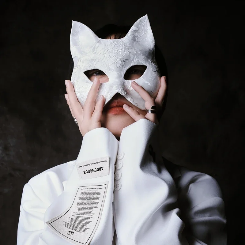 

FC6For Men Women Cool Party White Cat Cosplay Mask Accessories - Make You The Coolest and Most Stylish One At The Halloween@FC8！