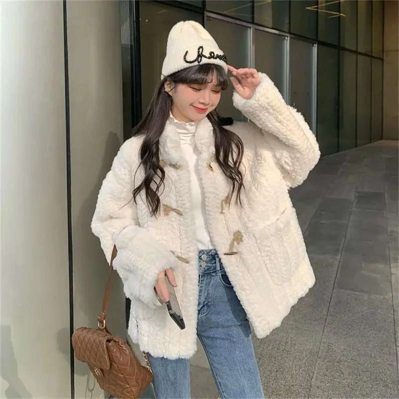 Lamb Hair Small Fragrant Style Coat for Women's Autumn Winter Thickened 2023 New Korean High Grade Cow Horn Button Cotton Coat